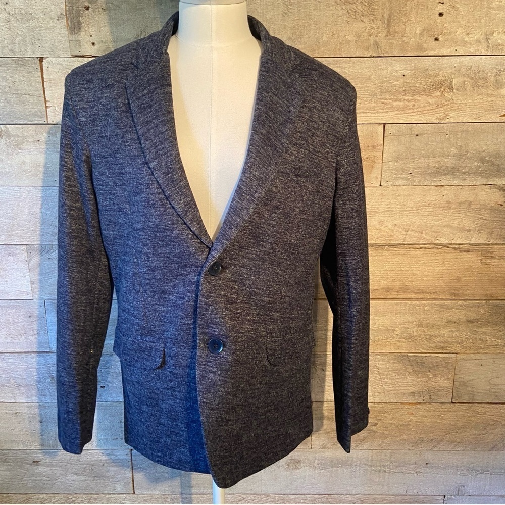 Calvin Klein women’s blue wool single breasted blazer in size medium